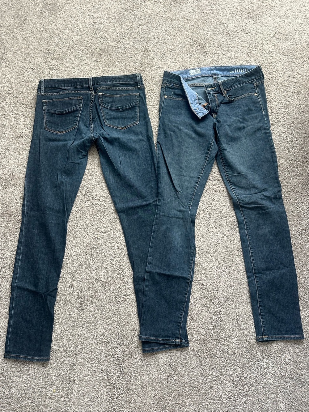 GAP Dark Wash Women's Skinny Jeans Duo